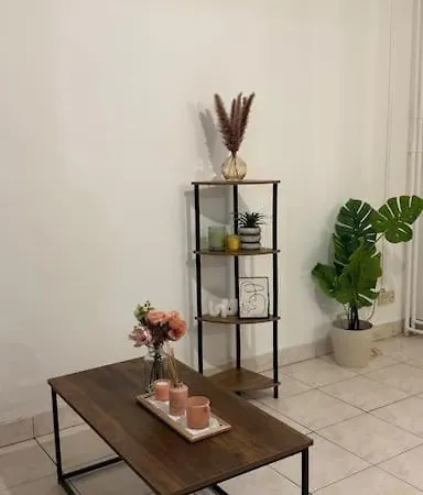 Au Plessis-robinson Apartment *