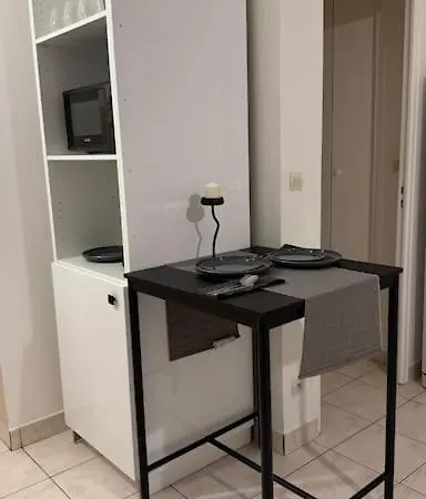 Au Plessis-robinson Apartment